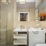 Urban Hideaway דירה
