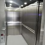 Urban Hideaway דירה *